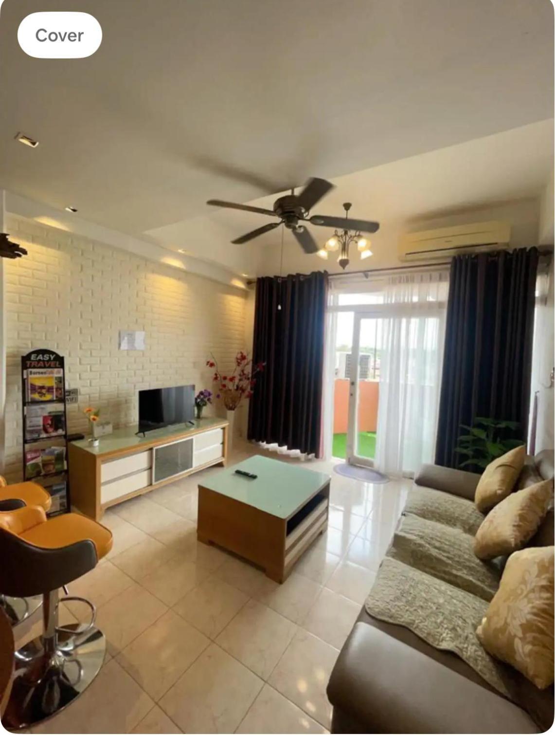 Riverbank Suites Waterfront Kuching Eksteriør billede