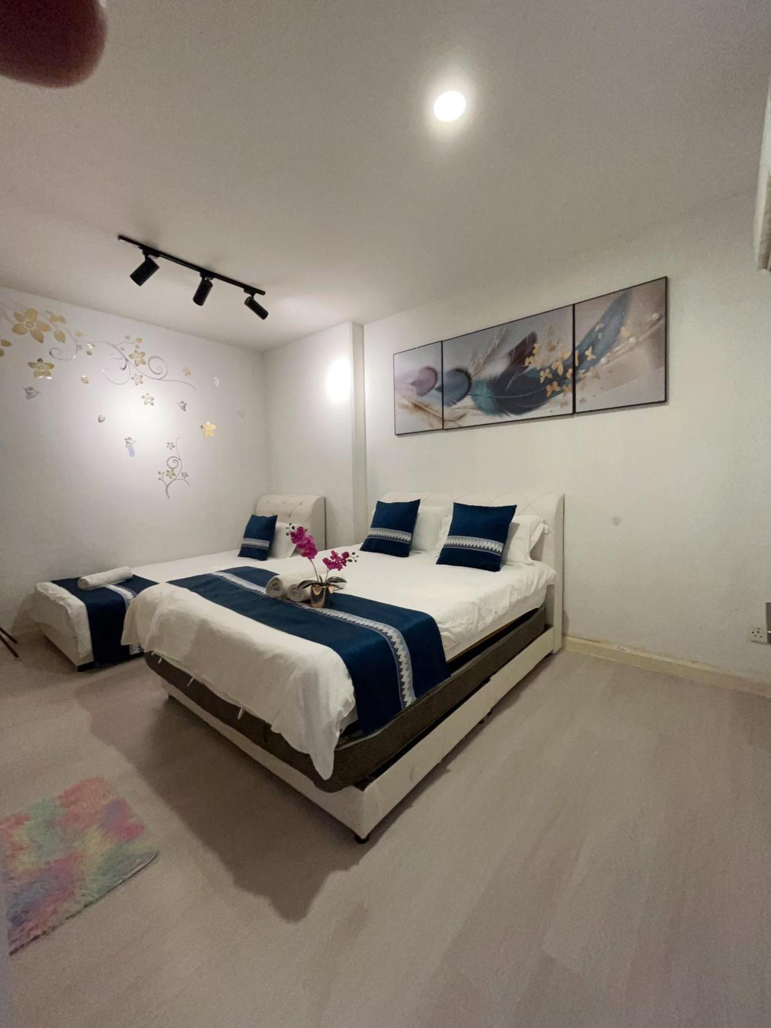 Riverbank Suites Waterfront Kuching Eksteriør billede