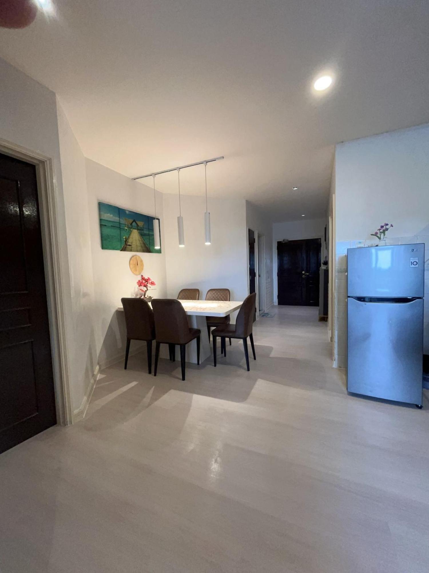 Riverbank Suites Waterfront Kuching Eksteriør billede